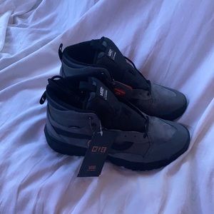 Vans Ultra range Shoe